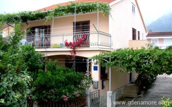 Neda, privatni sme&scaron;taj u mestu Orebić, Hrvatska